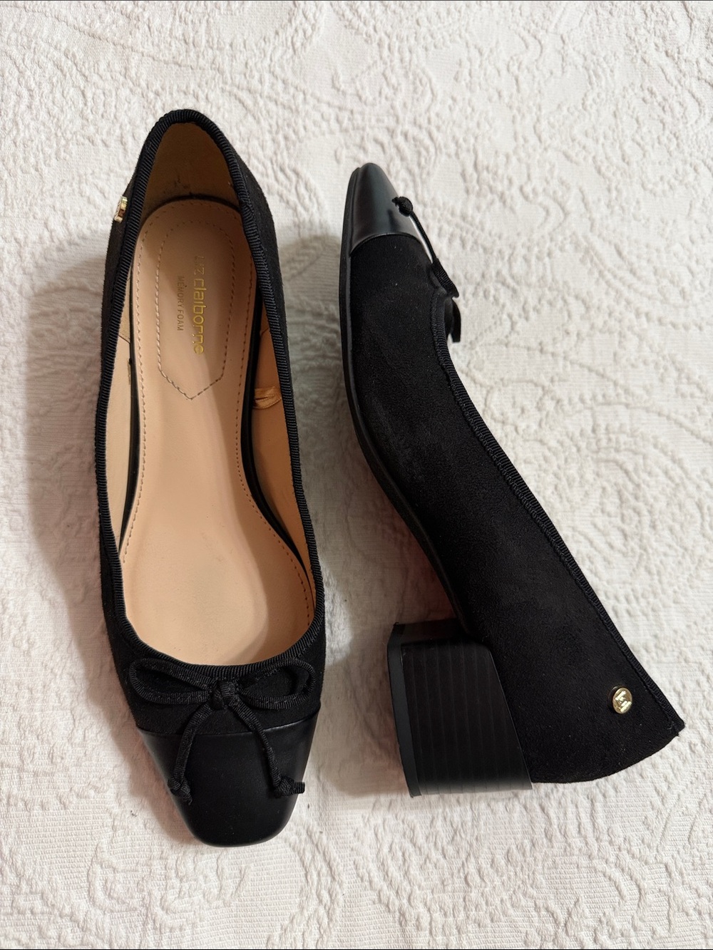 Liz Claiborne Size 7.5M Black Suede & Faux Leather Low Block Heel Ballet Flats